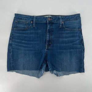 Madewell Curvy High Rise Skinny Cut Off Jean Shorts Size 32 Women’s